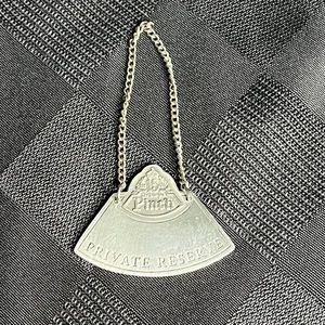 The Dimple Pinch 15 YR Old Private Reserve Scotch Whisky Liquor Bottle TagPewter